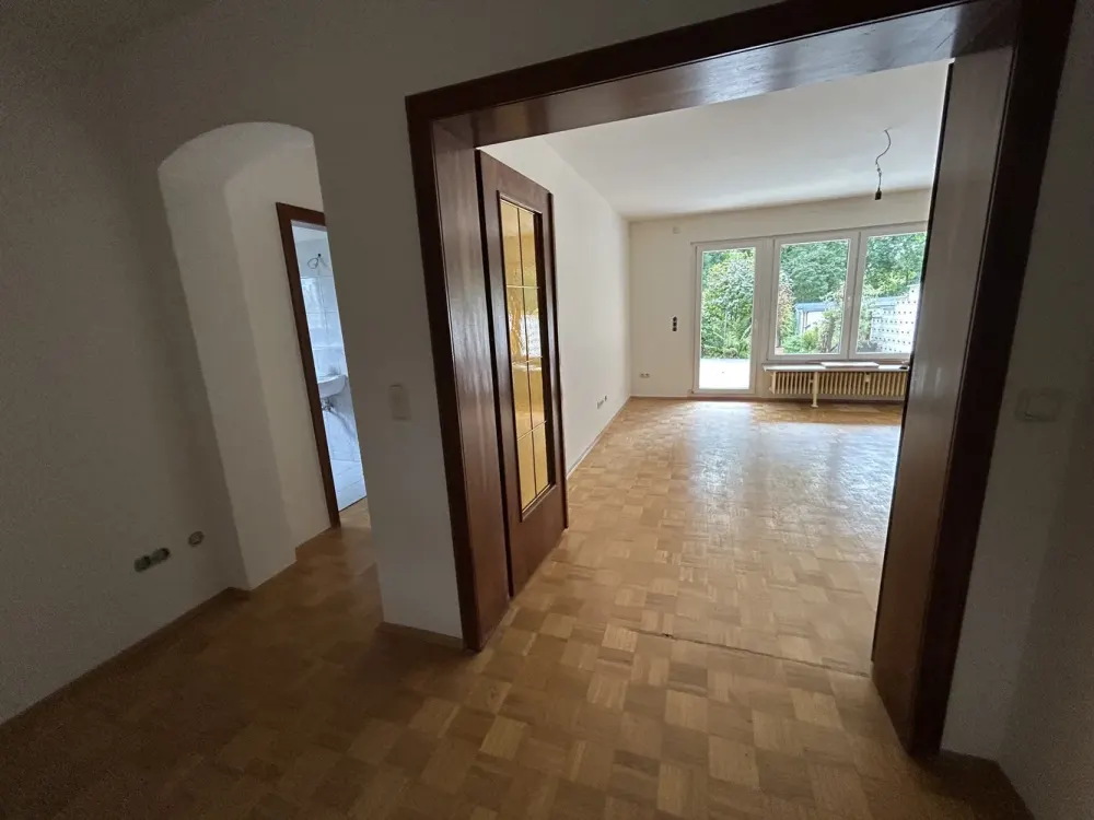 3 Zimmer Wohnung mit Terrasse direkt am Hanauer Schlossgarten