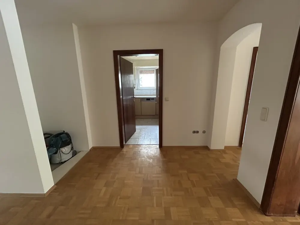 3 Zimmer Wohnung mit Terrasse direkt am Hanauer Schlossgarten
