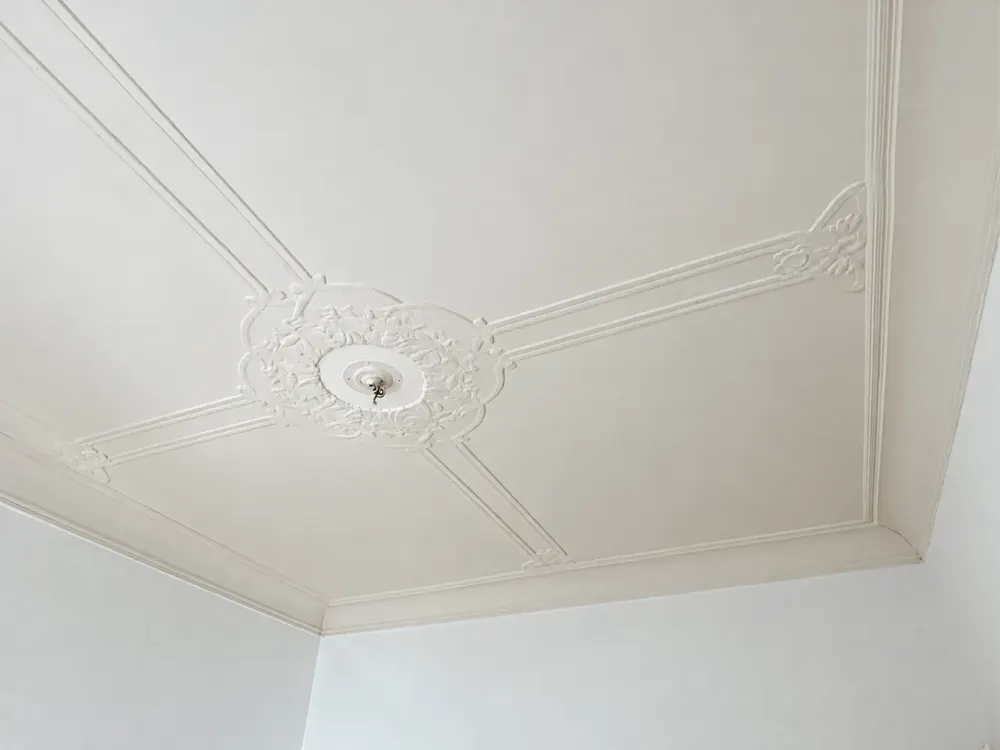 Repräsentative 3-Zimmer-Altbauwohnung mit Balkon im Rostocker Bahnhofsviertel