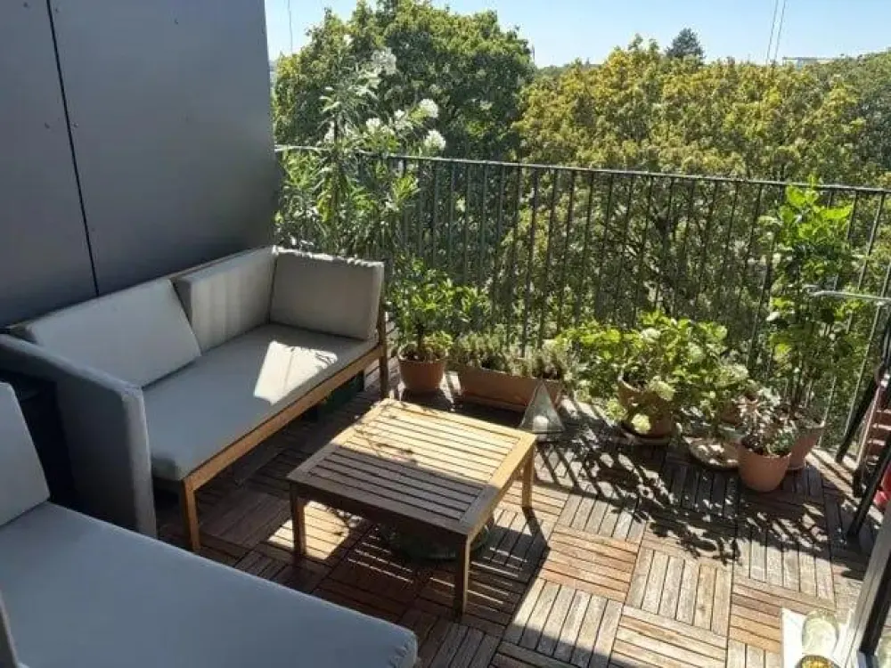 Helle voll möblierte 2-Zimmer-Wohnung 52 m² mit großem Balkon | S