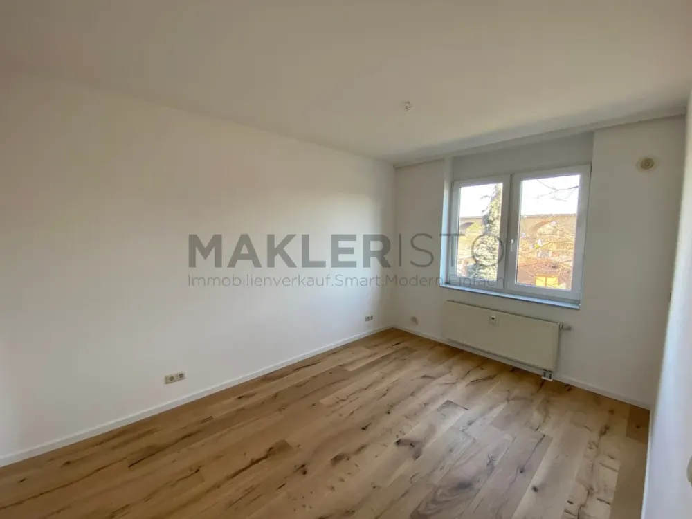 ***Komplett sanierte Wohnung mit zwei Balkonen wartet auf Sie!***