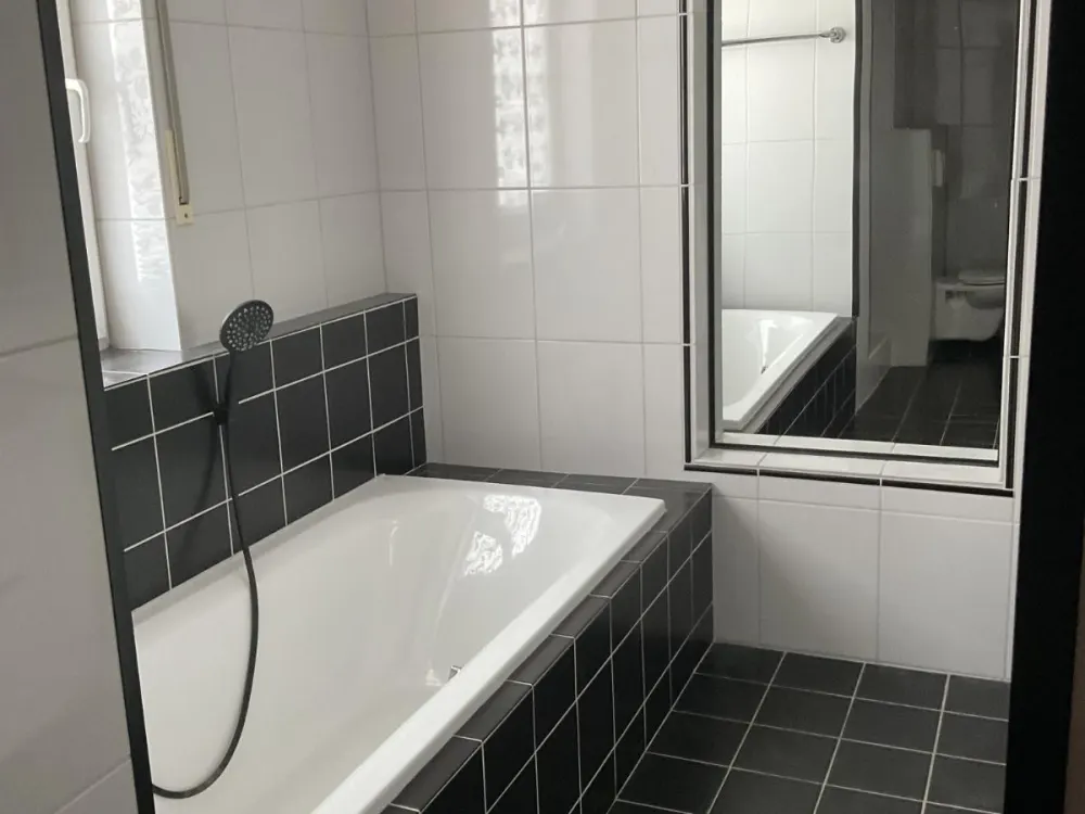 Heusweiler, großzügig geschnittene helle Wohnung