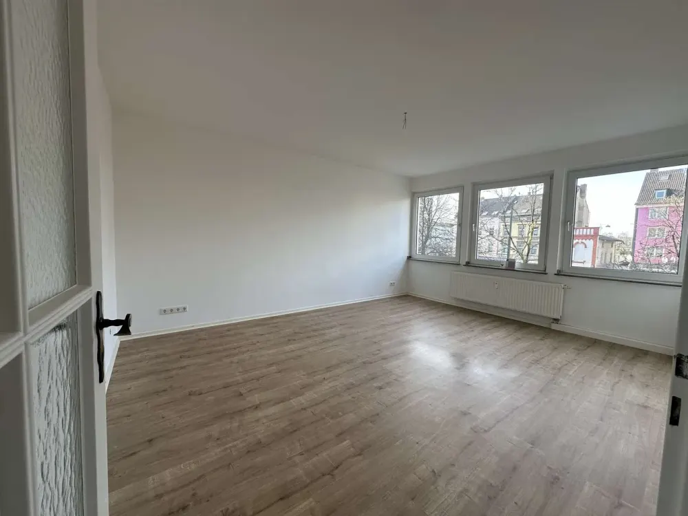 2 Zimmerwohnung mit Balkon in Flingern zu vermieten.