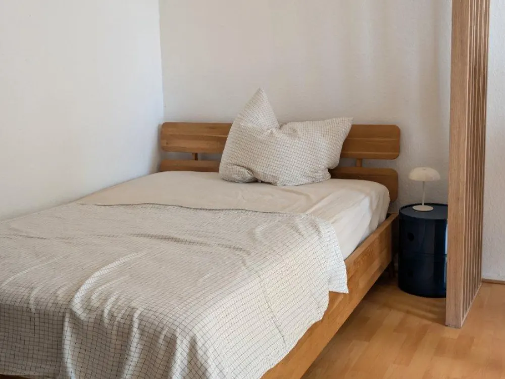 Stilvolle Wohnung in Charlottenburg mit Balkon (01.10 - 31.01)