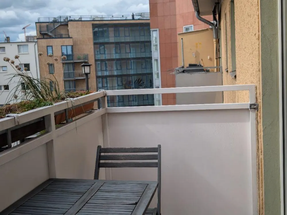 Stilvolle Wohnung in Charlottenburg mit Balkon (01.10 - 31.01)