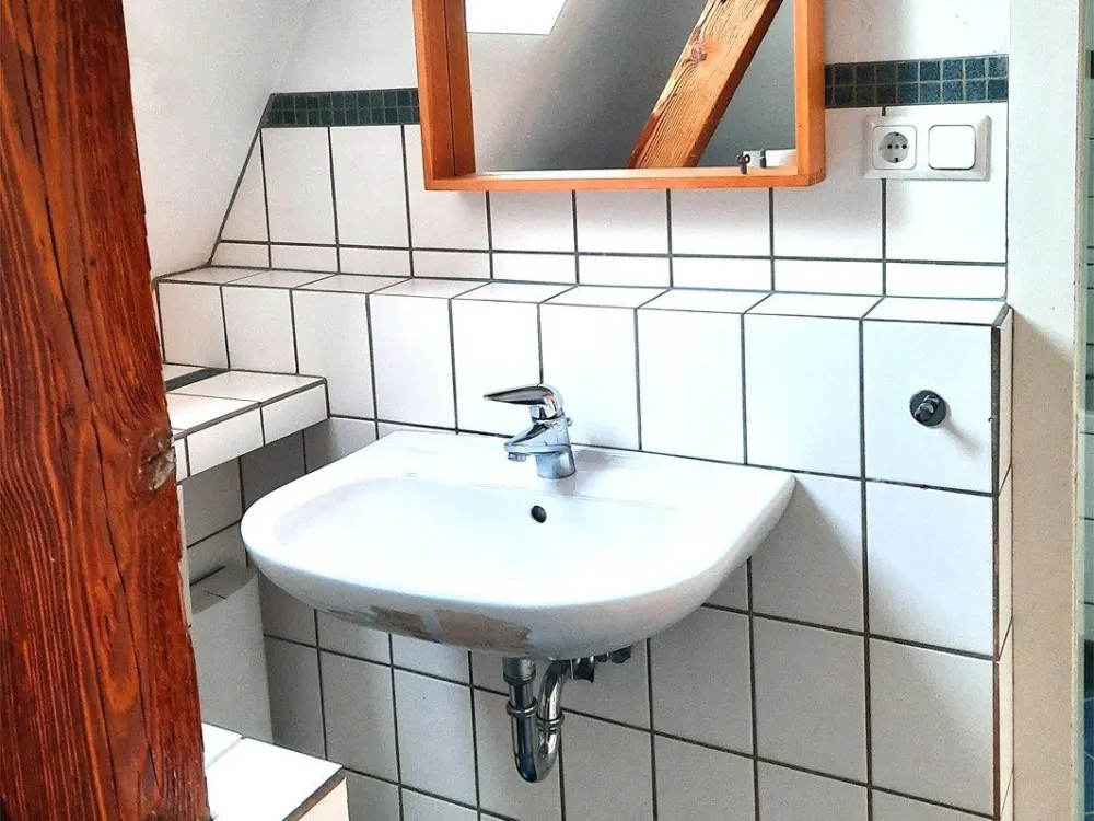 Charming 3-Room Attic Apartment (56 m²)