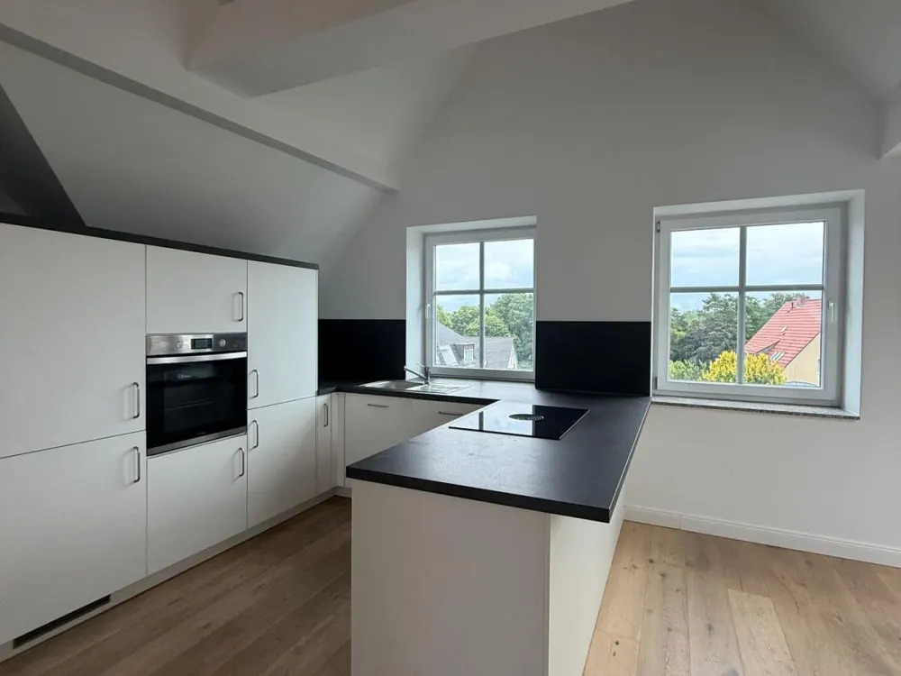 1. Monat mietfrei - Penthouse-Flair Wohnung in Mahlsdorf