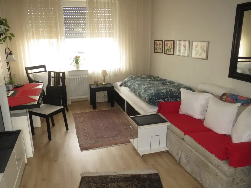 Möbliertes 1 Zimmer Apartment, TV, WLAN, Strom inkl., in Dreieich-Sprendlingen