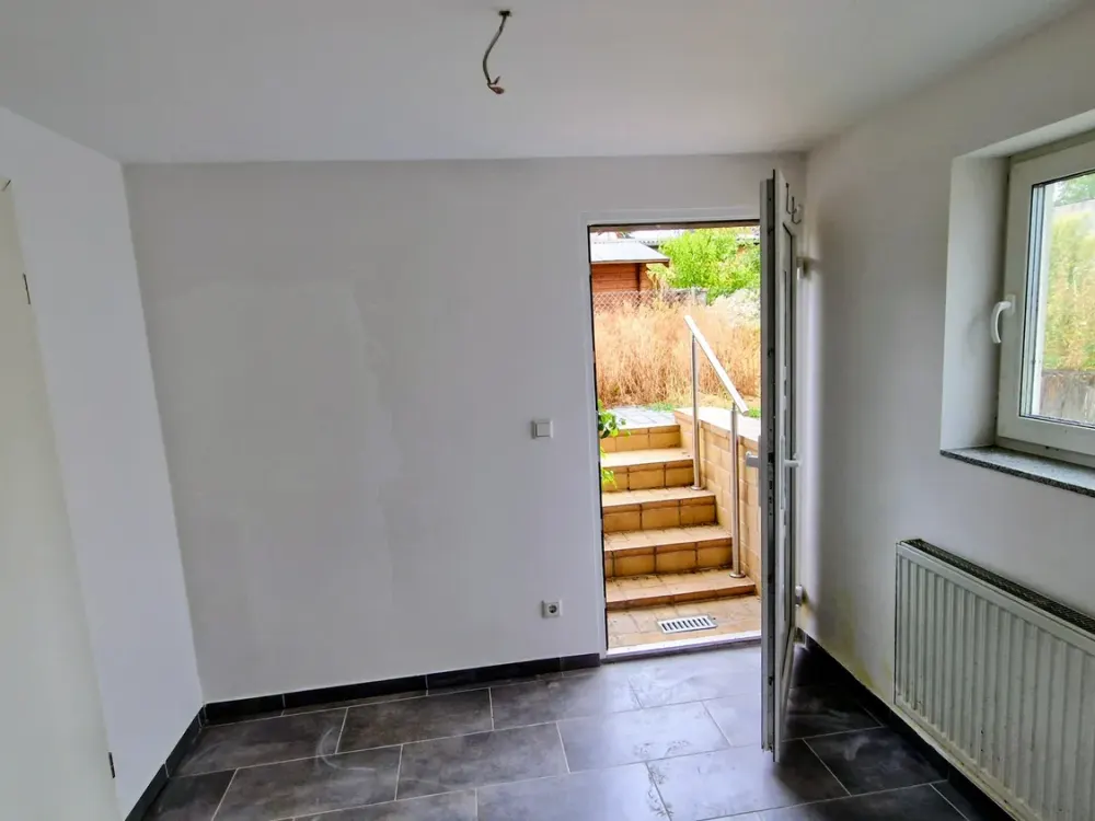 Schöne Single Wohnung mit eigenem Eingang