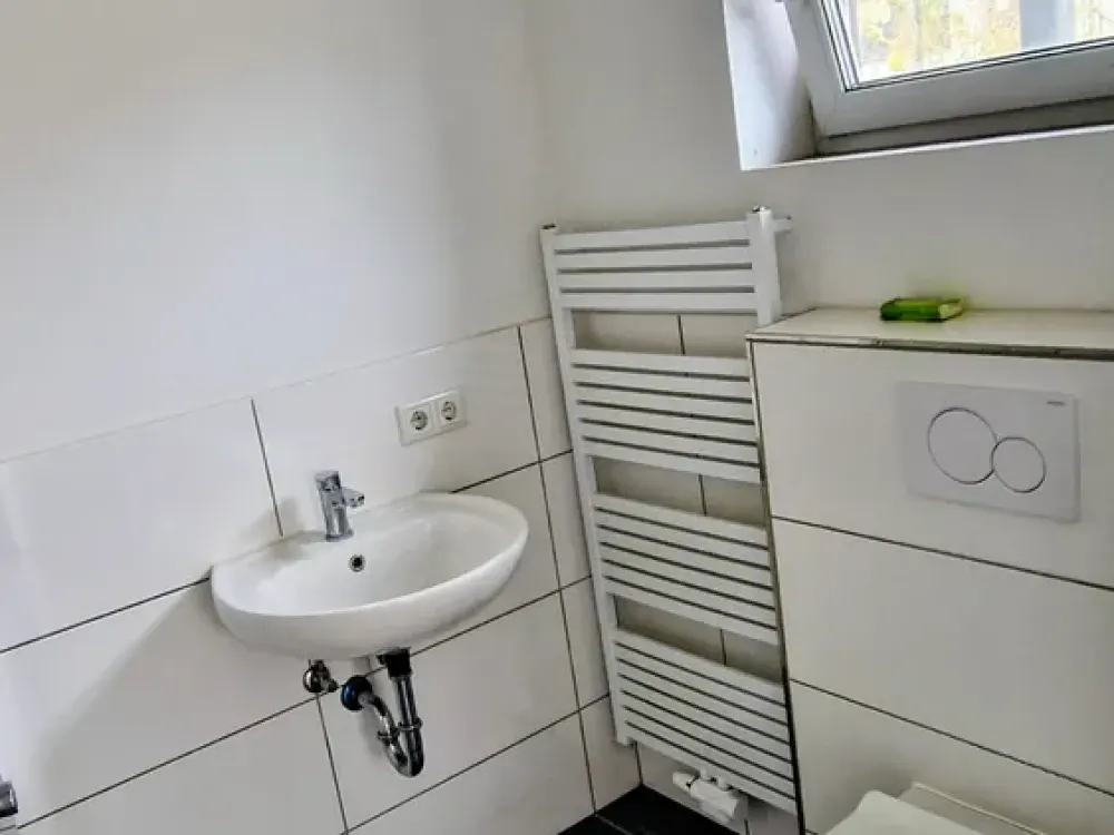 Schöne Single Wohnung mit eigenem Eingang