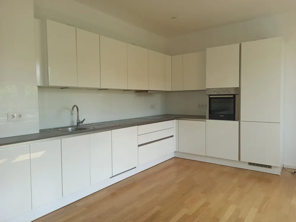 Spacious 3-Room Apartment for Rent in Winterhude - Wentzel Dr.