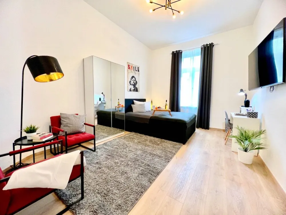 2 Zimmerwohnung möbliert in Frankfurt Innenstadt / WG möglich