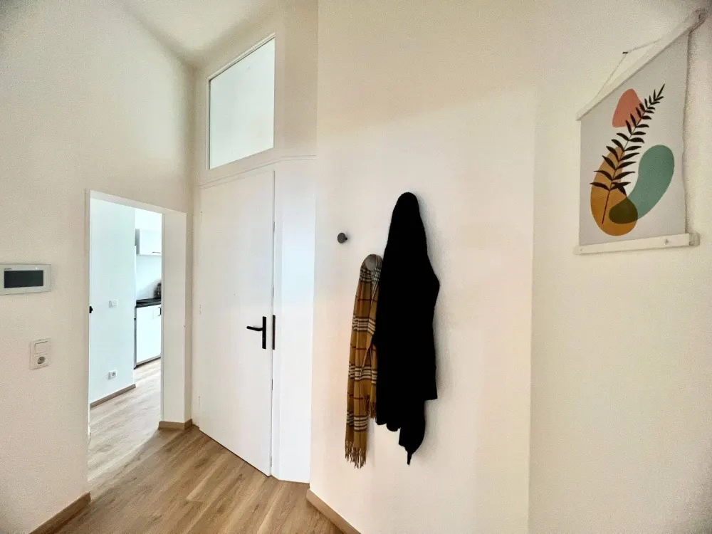 2 Zimmerwohnung möbliert in Frankfurt Innenstadt / WG möglich