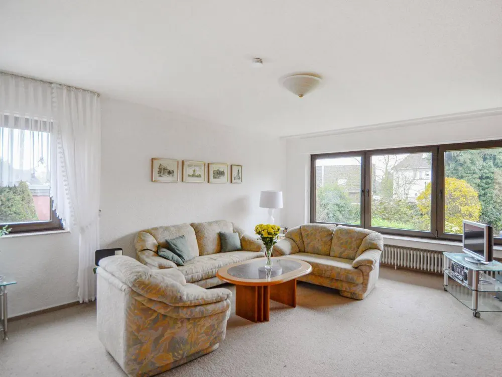 Helle, freundliche Wohnung in ruhiger Lage mit Blick ins Grüne