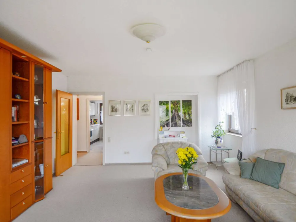 Helle, freundliche Wohnung in ruhiger Lage mit Blick ins Grüne