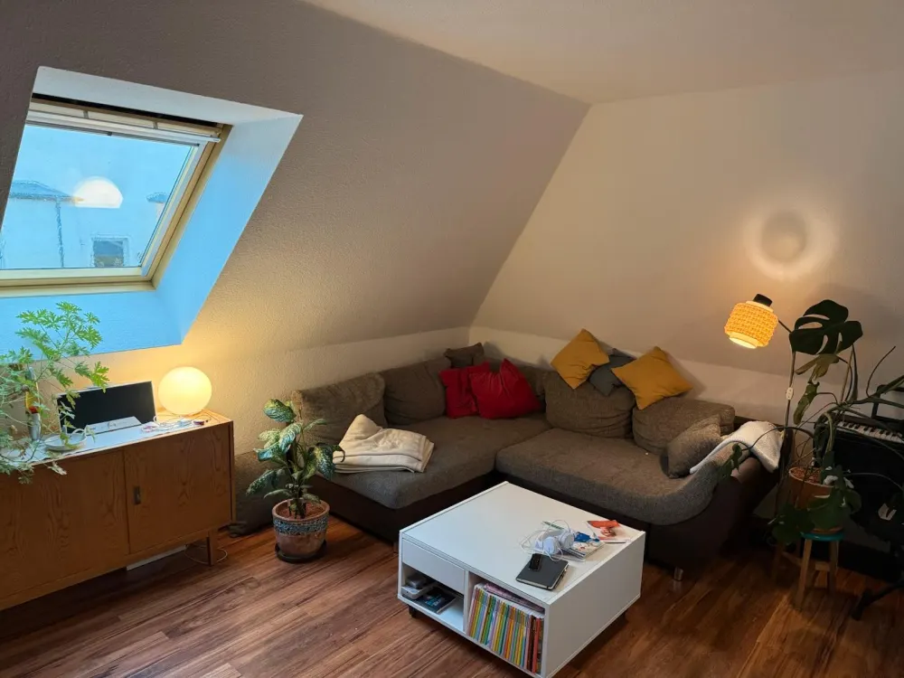 **Anfragestopp** DG-Maisonette sucht Nachmieter ab 01.11.2026