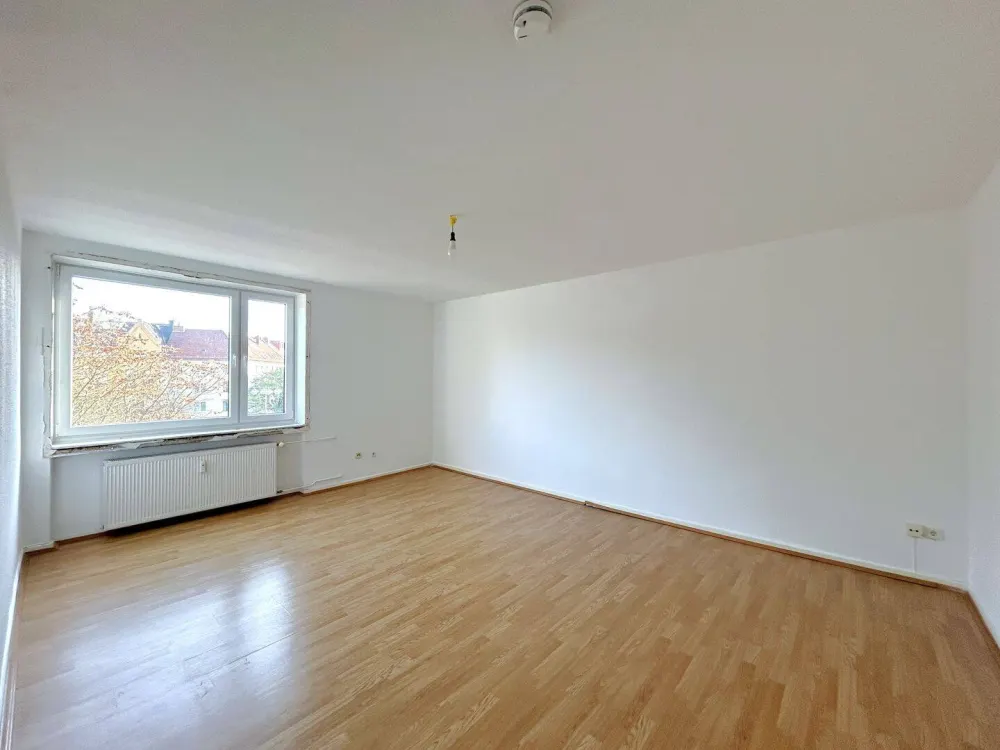 Großzügige 4 Zimmerwohnung mit Balkon | Zwischen Mitte und Südstadt!