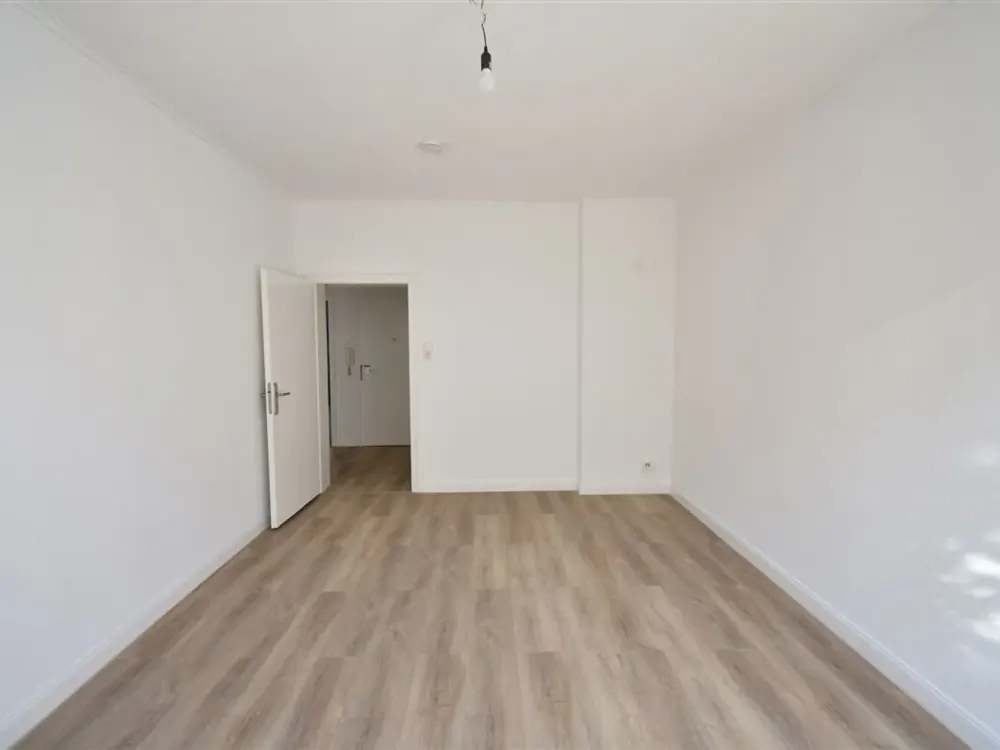 Frisch renoviert! 2-Zimmer-Wohnung mit Balkon