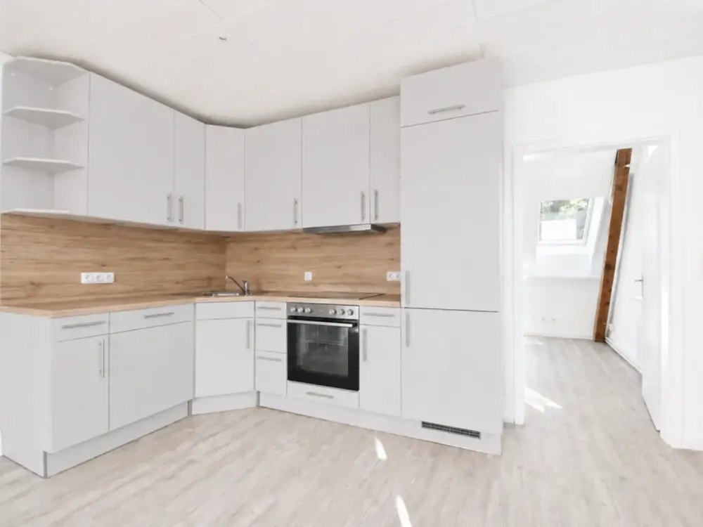 Charming Home: Renovated 2-Room Apartment in Lohbrügge