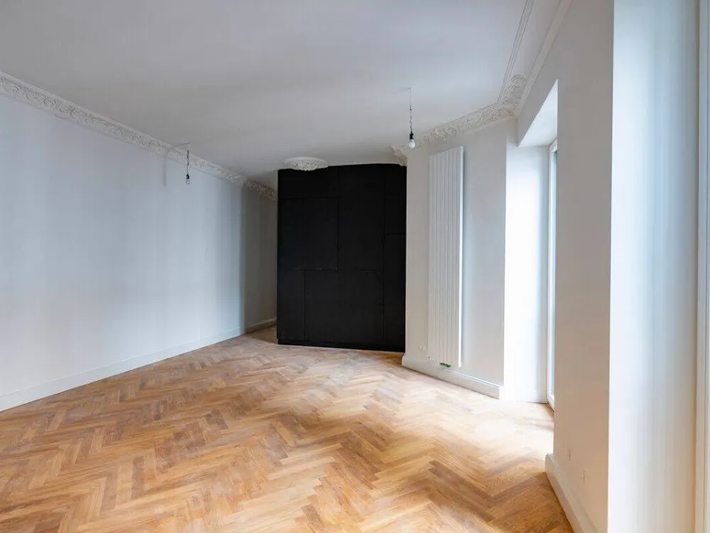 Zuhause in zwei Berliner Welten: Gründerzeit-Apartment mit Charme und Süd-Balkon