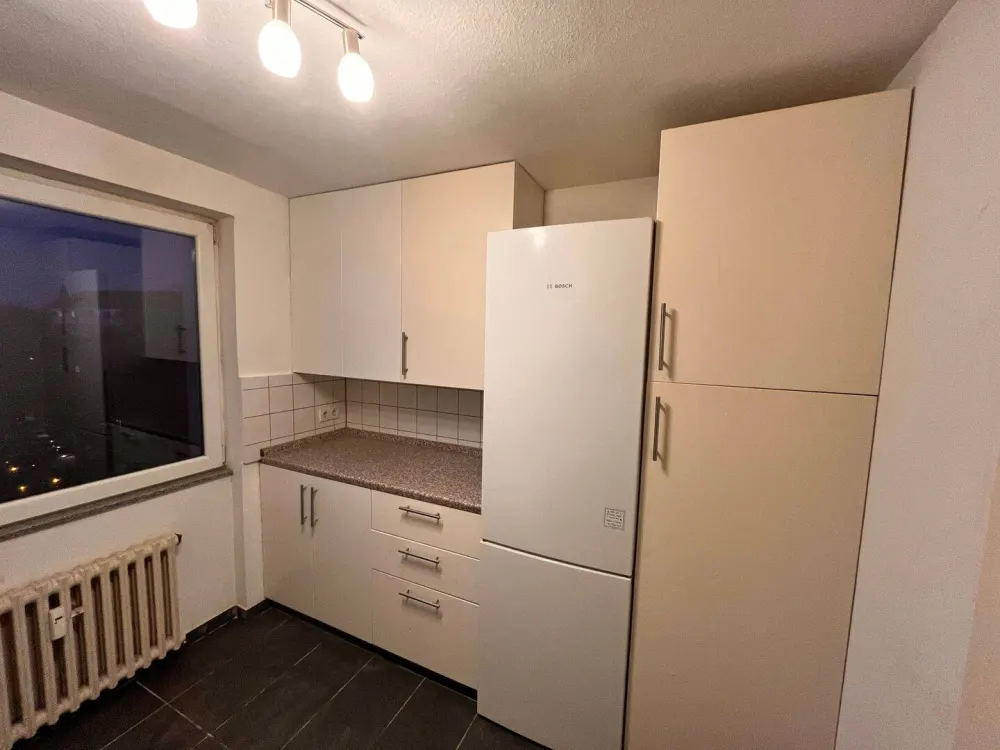 Frisch renoviertes Raumwunder! 120 m² Dachgeschosswohnung mit Traum-Balkon, Klimaanlage & Dom-Blick