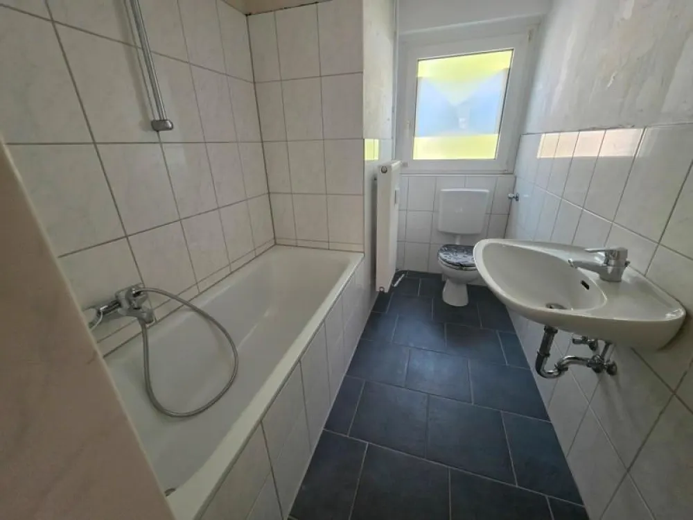 3-Zimmer-Wohnung zum selber renovieren - Düsseldorf-Holthausen
