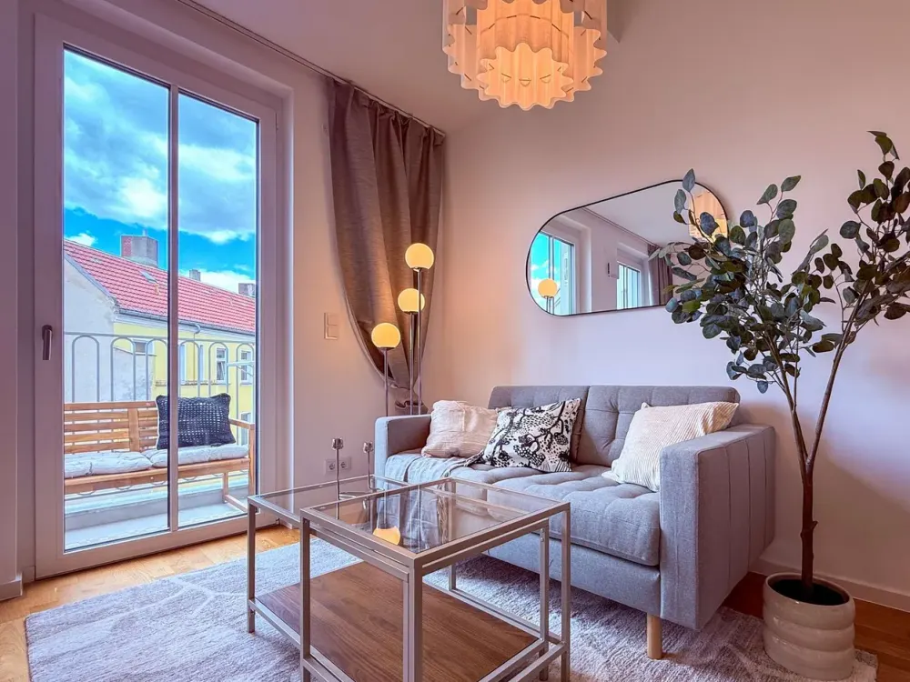 Helle 1-Zimmerwohnung für 2 Personen mit Balkon - zentral gelegen: schnell zum KuDamm