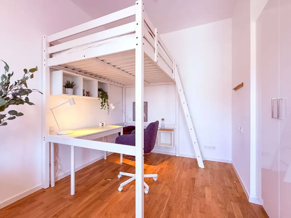 Helle 1-Zimmerwohnung für 2 Personen mit Balkon - zentral gelegen: schnell zum KuDamm