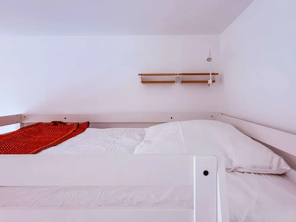 Helle 1-Zimmerwohnung für 2 Personen mit Balkon - zentral gelegen: schnell zum KuDamm