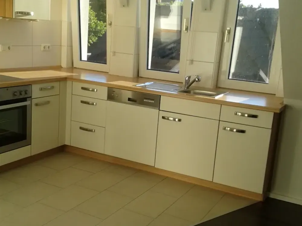 Wohnen mit Weitblick: Charmante Dachgeschosswohnung mit Südbalkon in Paderborn auf 87 m² Wohnfläche