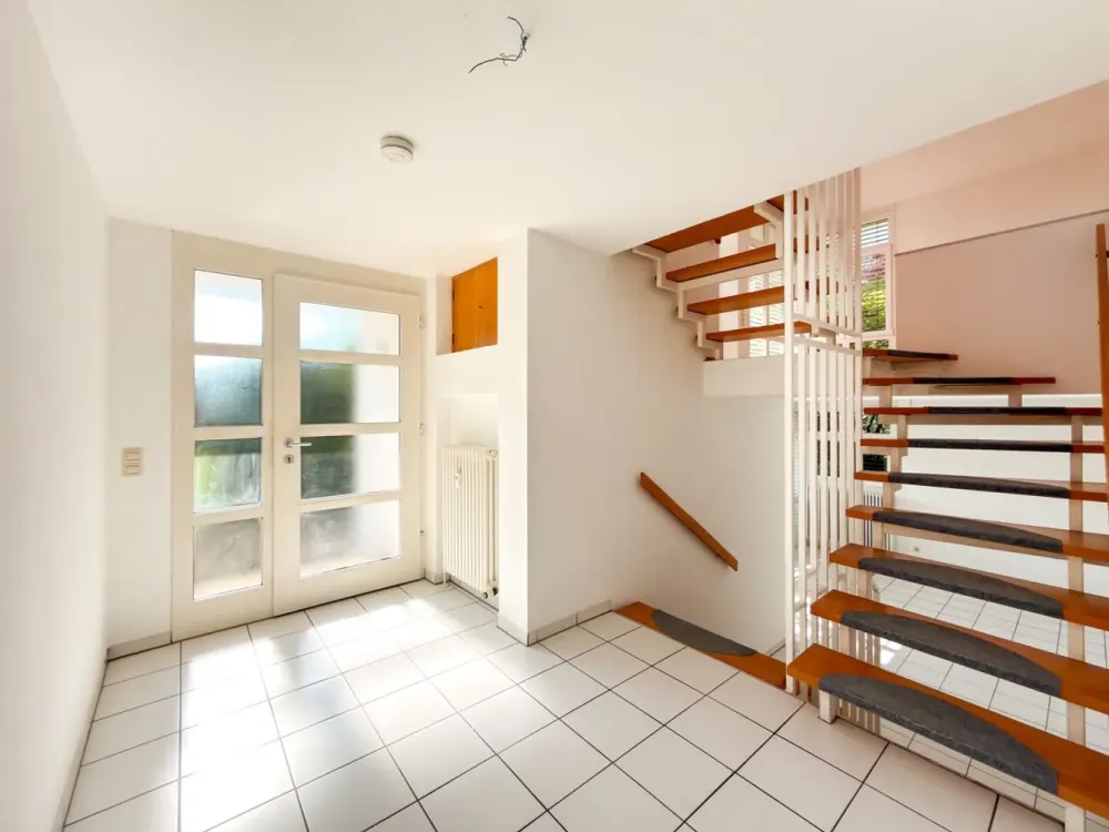Haus im Haus mit Garten, großzügige 5-Zimmer-Maisonette in Esslingen-Sulzgries