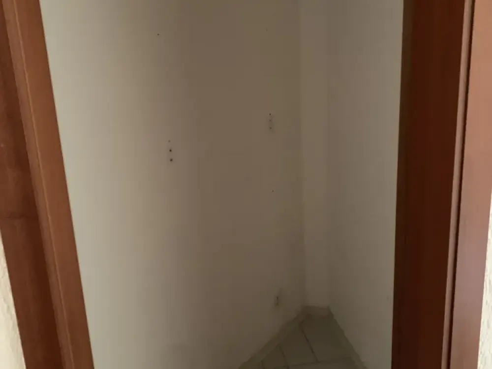 Einziehen und wohlfühlen - frisch renovierte 4-Zimmer-Wohnung mit großem Balkon zu vermieten