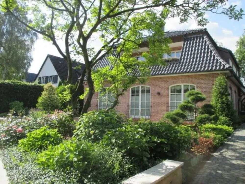 *** Nienstedten Luxuswohnung Dachgeschoß ***