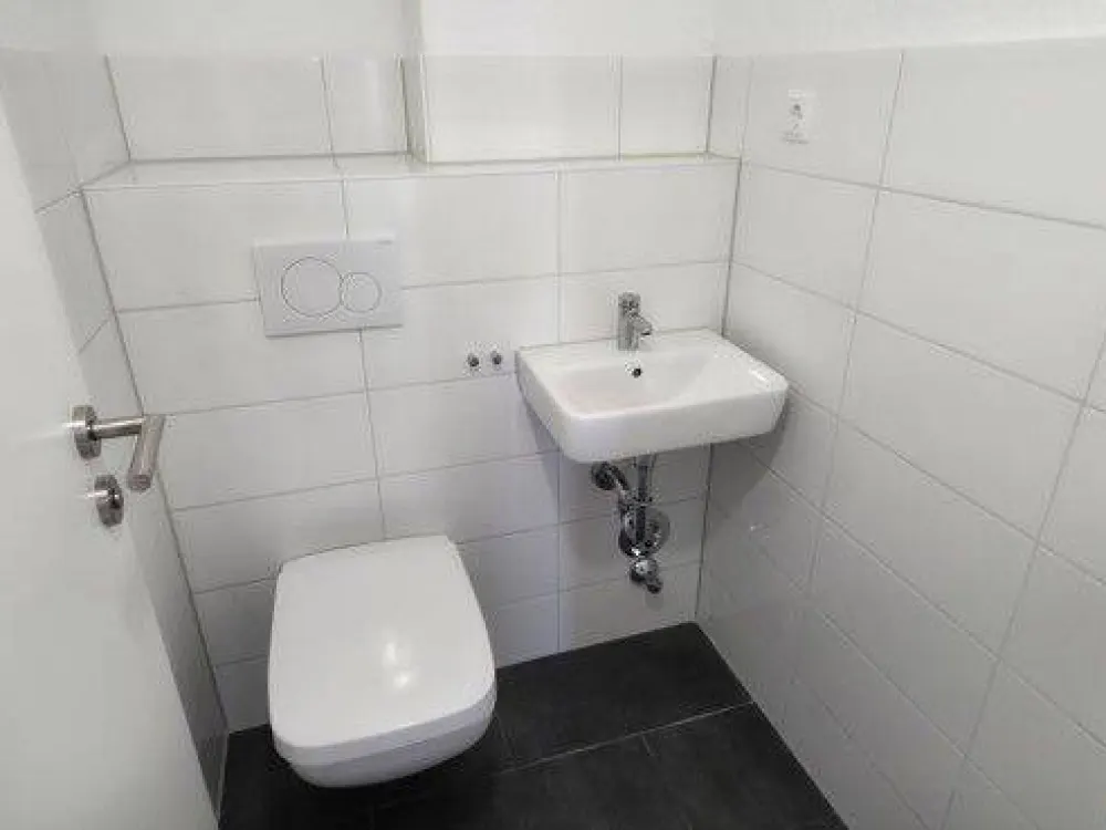 Großzügige 4-Zimmer-Dachgeschosswohnung mit Balkon - frisch renoviert und ganz für sich