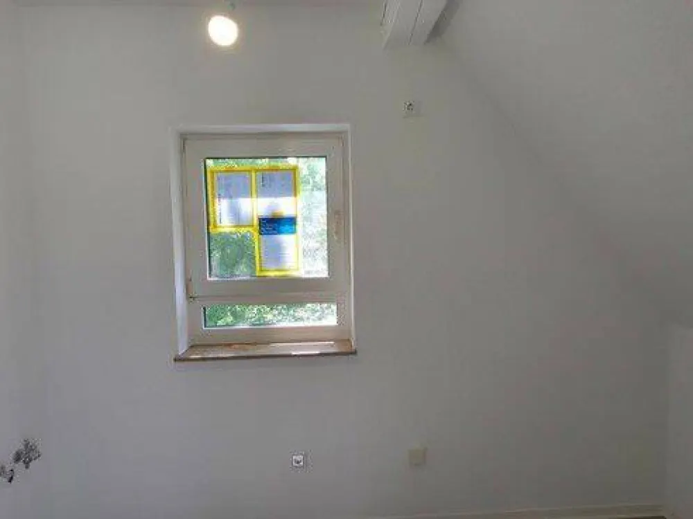 Großzügige 4-Zimmer-Dachgeschosswohnung mit Balkon - frisch renoviert und ganz für sich