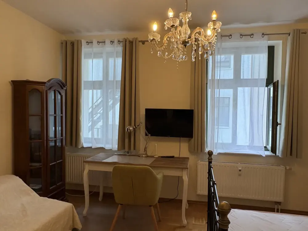 Zentral gelegenes vollmöbliertes Apartment
