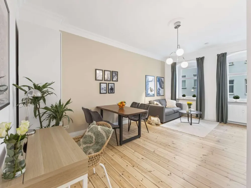 Modern, freshly renovated 2 room apartment with the best accessibility in Prenzlauer Berg