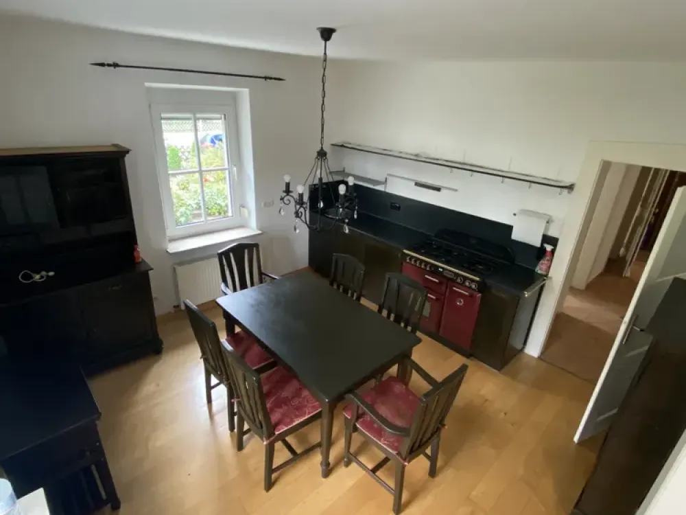 Stilvolle, sanierte 2-Zimmer-Wohnung mit Einbauküche in Nürnberg