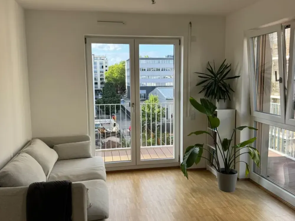 Moderne 2-Zimmer-Wohnung mit Einbauküche und Tiefgarage