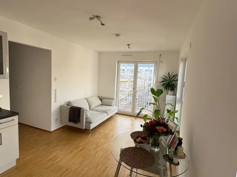 Moderne 2-Zimmer-Wohnung mit Einbauküche und Tiefgarage