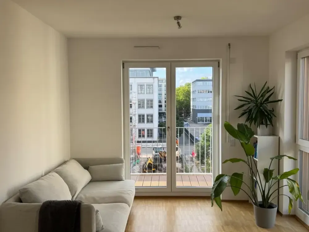 Moderne 2-Zimmer-Wohnung mit Einbauküche und Tiefgarage