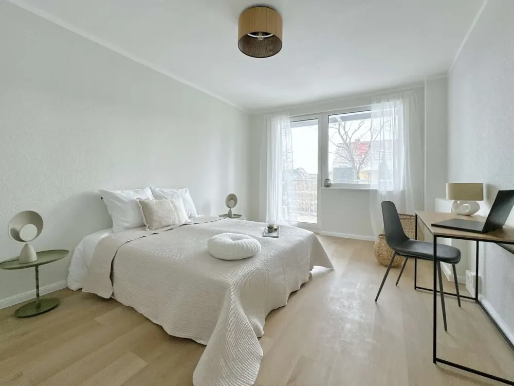 First occupancy after renovation: Modern 2-room apartment with fitted kitchen, balcony and parking space