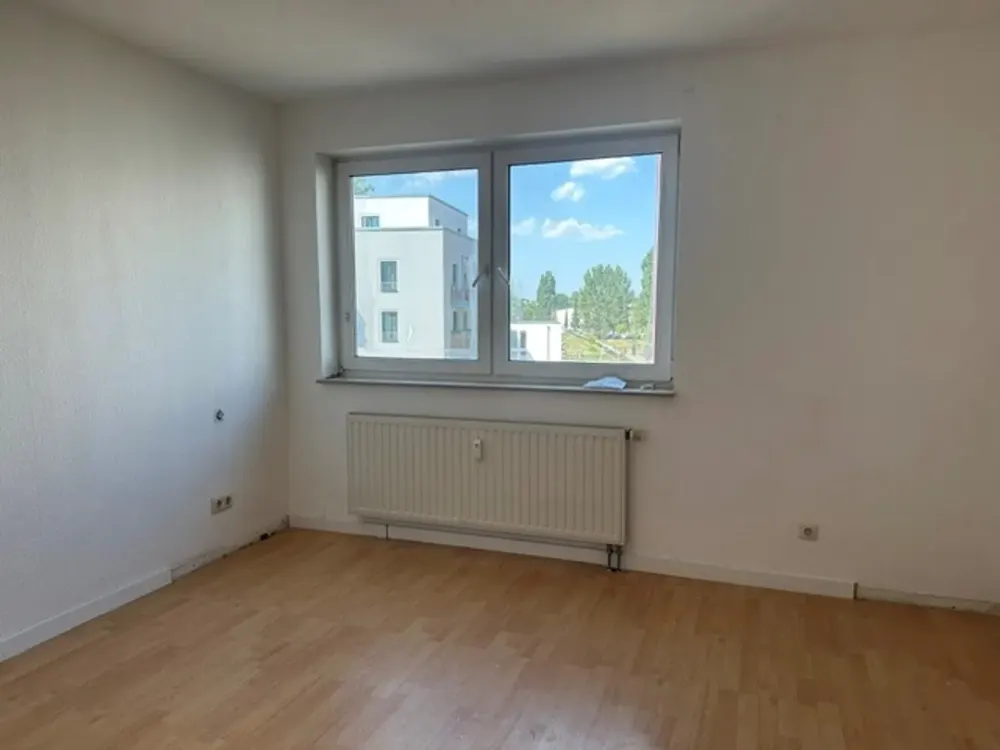 Hugo-Cassirer-Str. 33, 2.G, RE