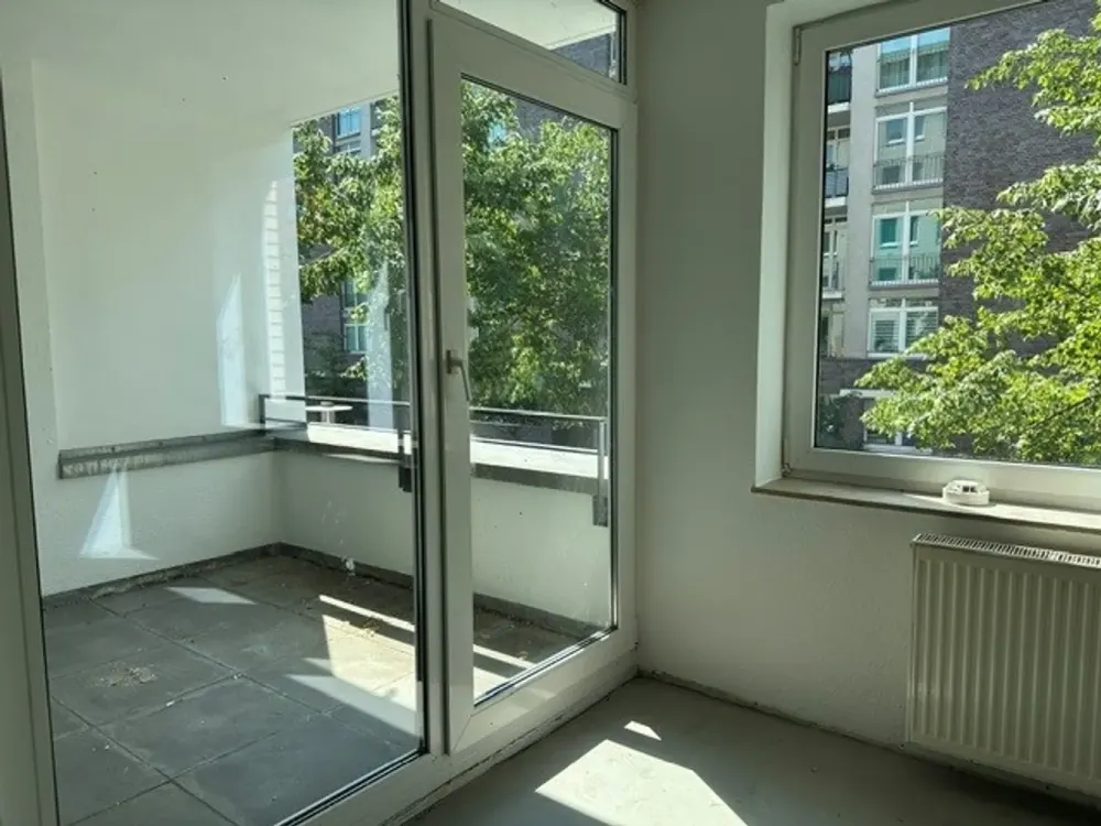 Hugo-Cassirer-Str. 33, 2.G, RE