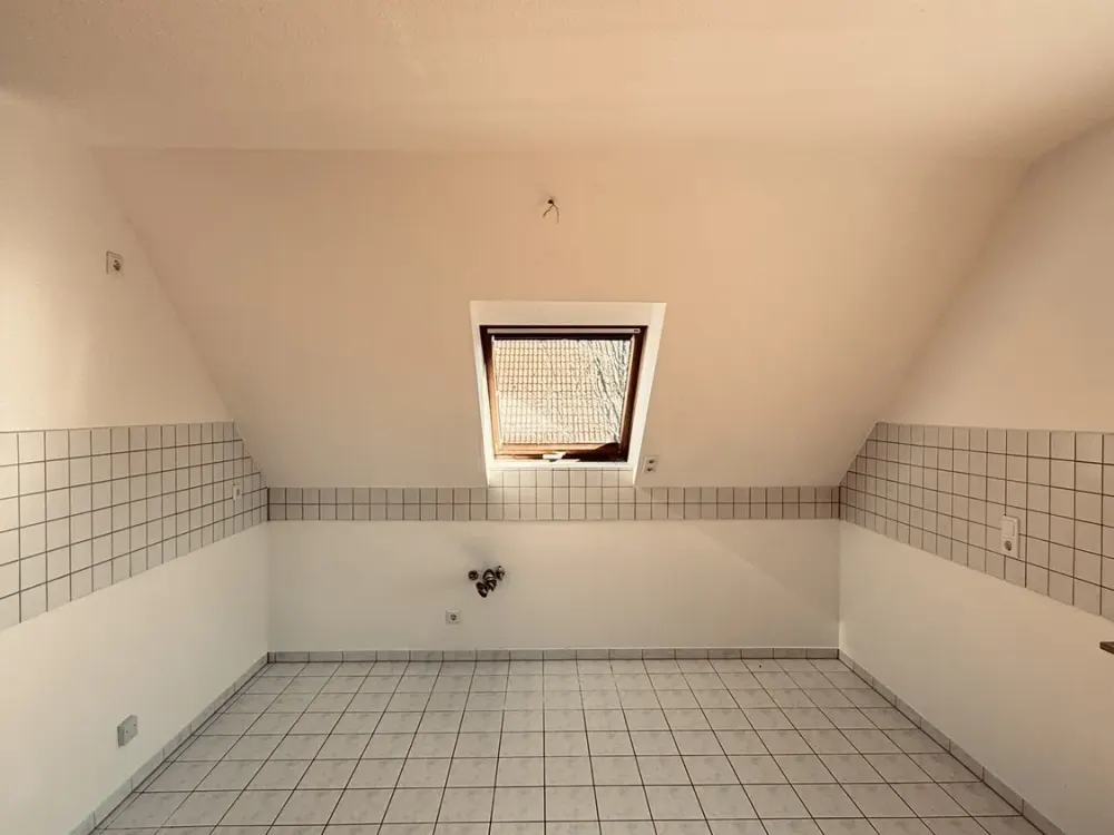 Spacious Attic Apartment in a Good Location of Radebeul