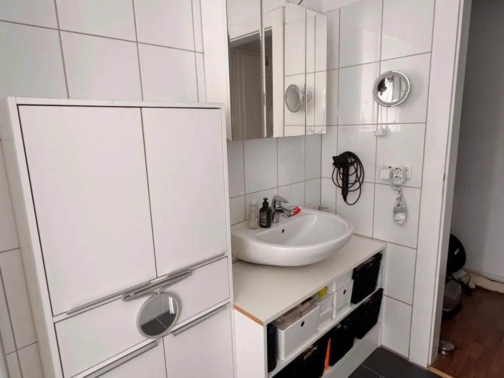2 Zimmer Altbau Wohnung im Grünen