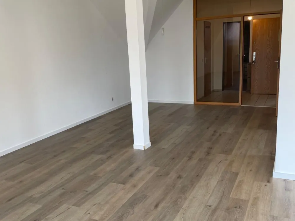 Helle Dachgeschoßwohnung 56 qm mit Balkon Dortmund-Wickede