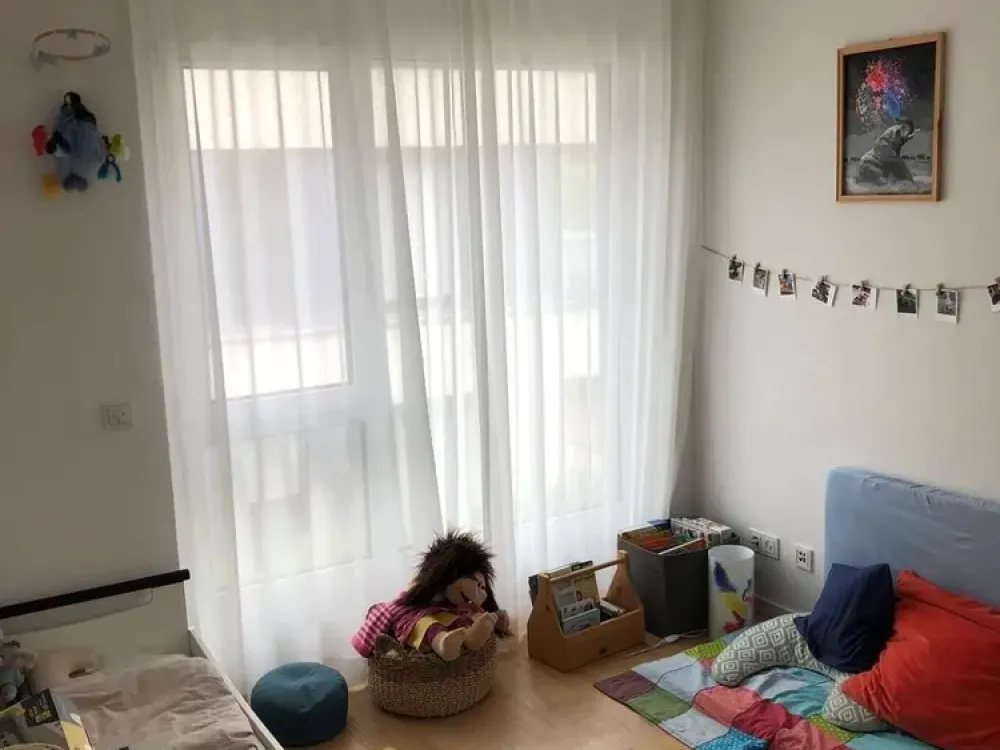 4 Zimmerwohnung mit Balkon Einbauküche & Garage