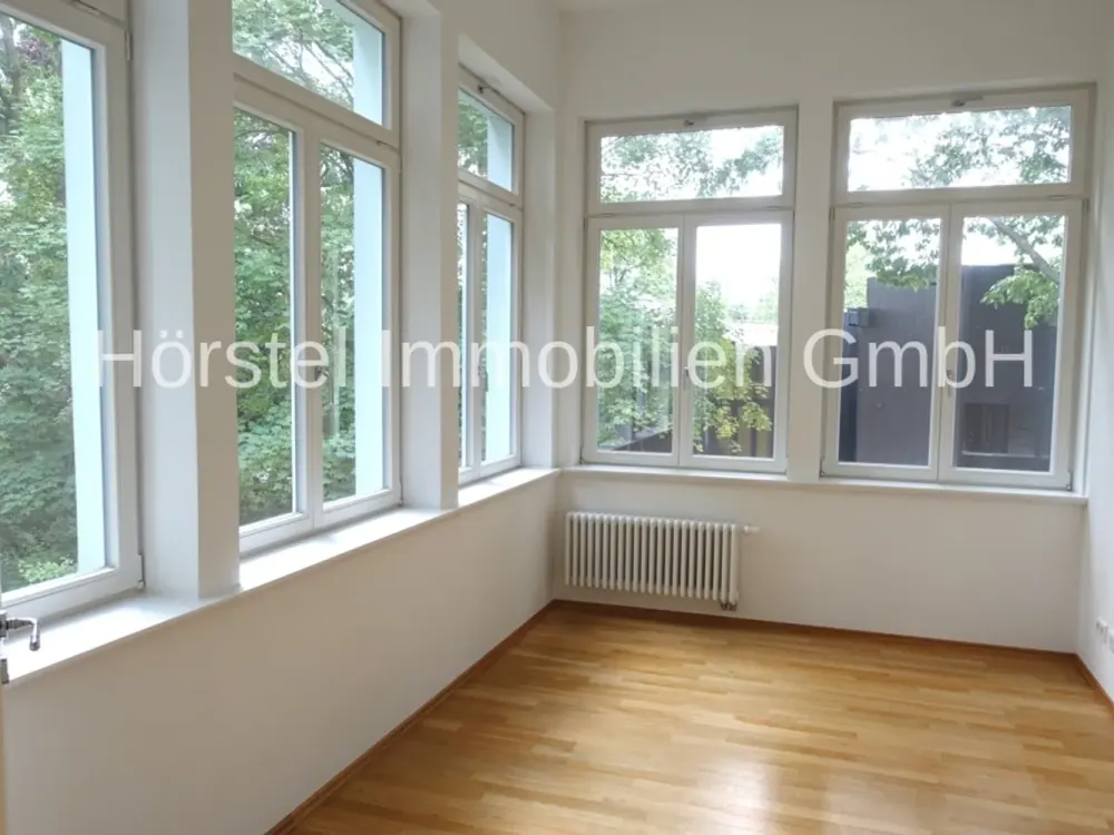 moderne 3 Zimmer Altbauwohnung im Erdgeschoss einer wunderschönen Villa in bester Wohnlage