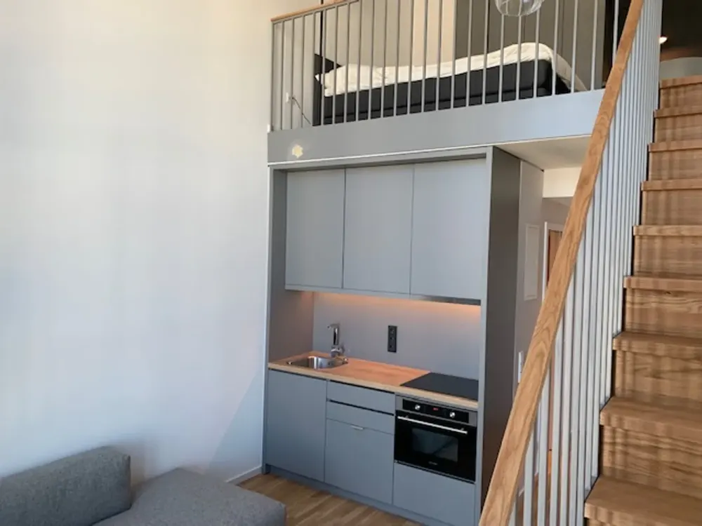 Luxuriöses, voll möbliertes 1,5 Zimmer Galerie-Apartment